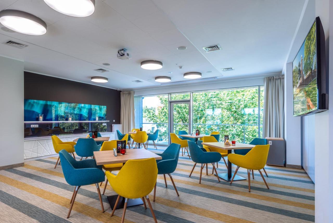 Hotel Zorza Колобжег Экстерьер фото