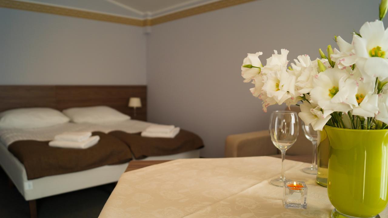 Hotel Zorza Колобжег Экстерьер фото