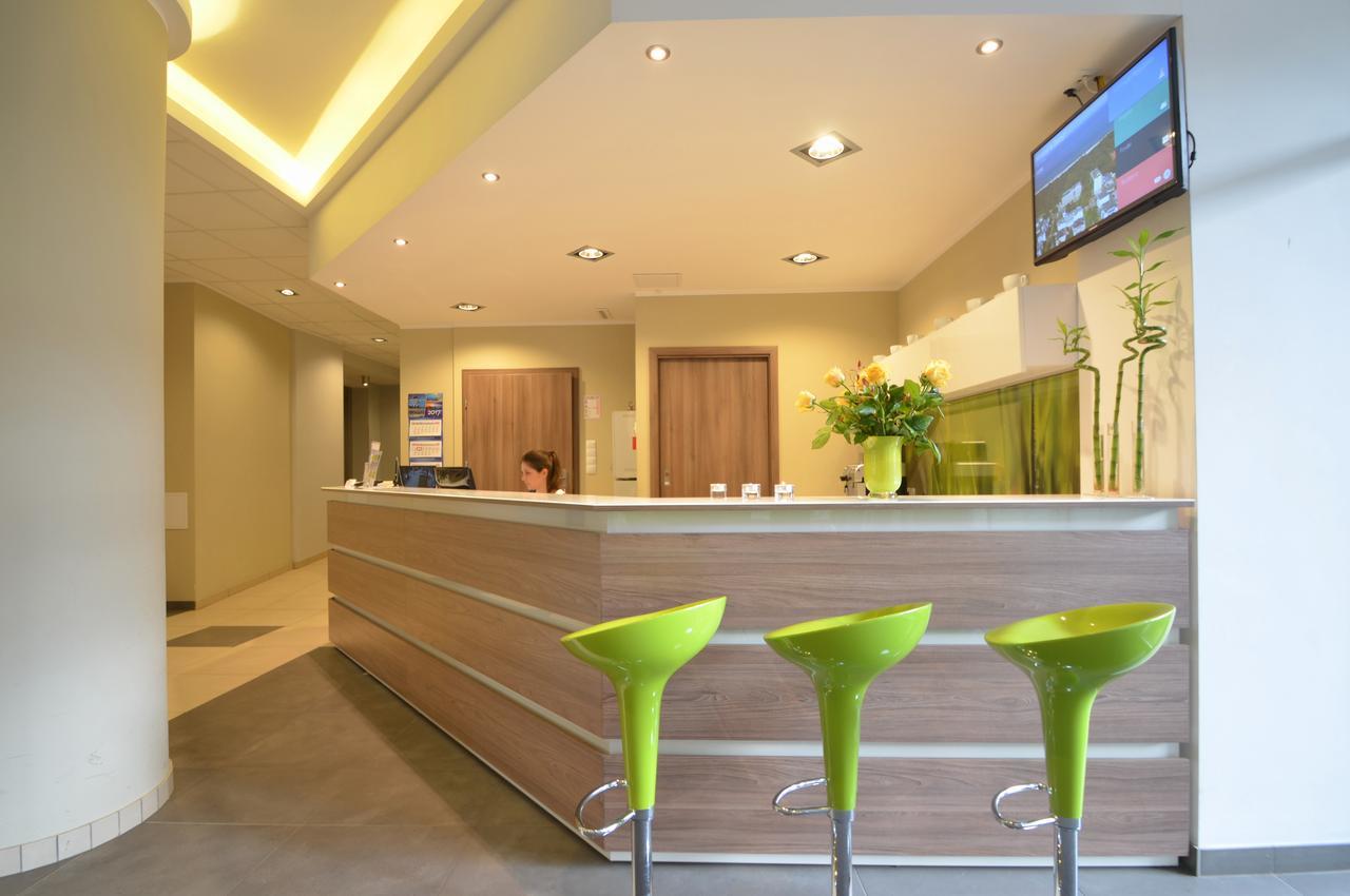 Hotel Zorza Колобжег Экстерьер фото