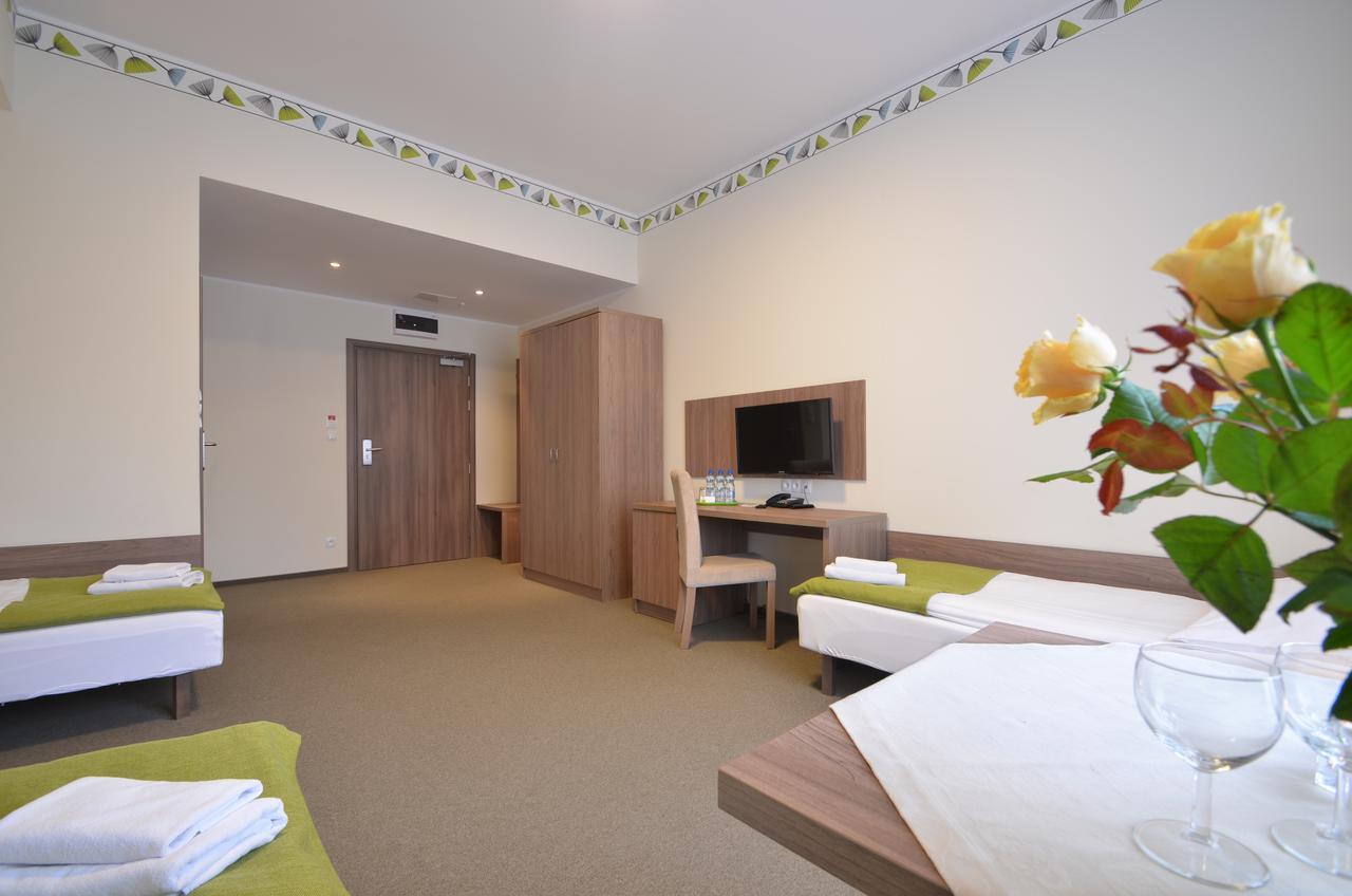 Hotel Zorza Колобжег Экстерьер фото