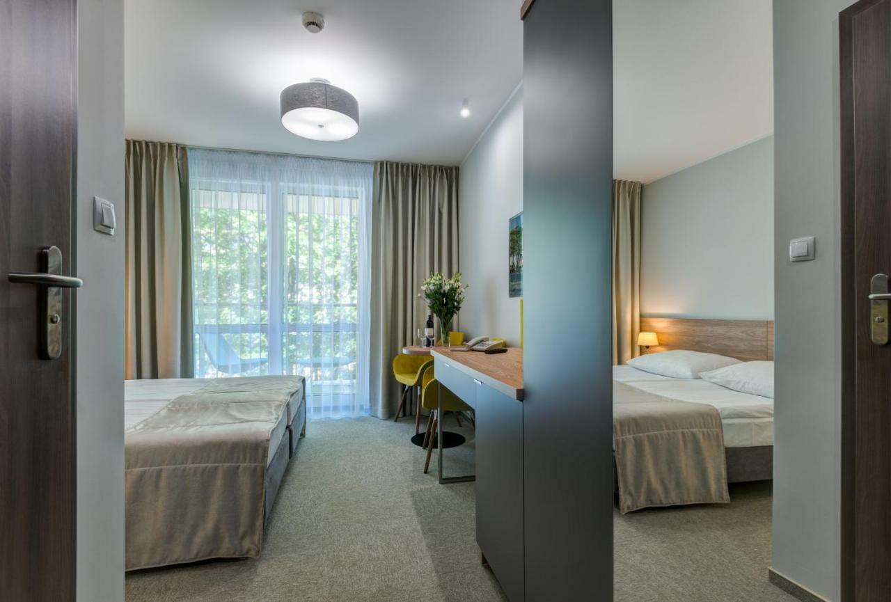 Hotel Zorza Колобжег Экстерьер фото