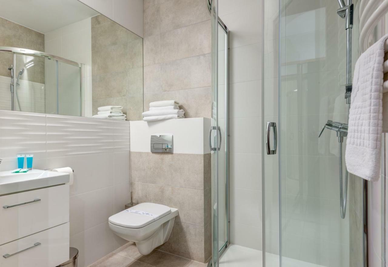 Hotel Zorza Колобжег Экстерьер фото