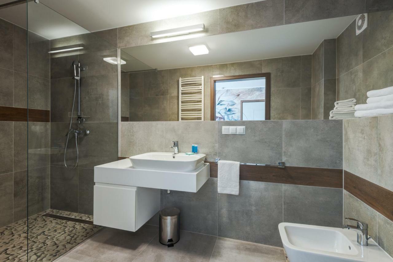 Hotel Zorza Колобжег Экстерьер фото