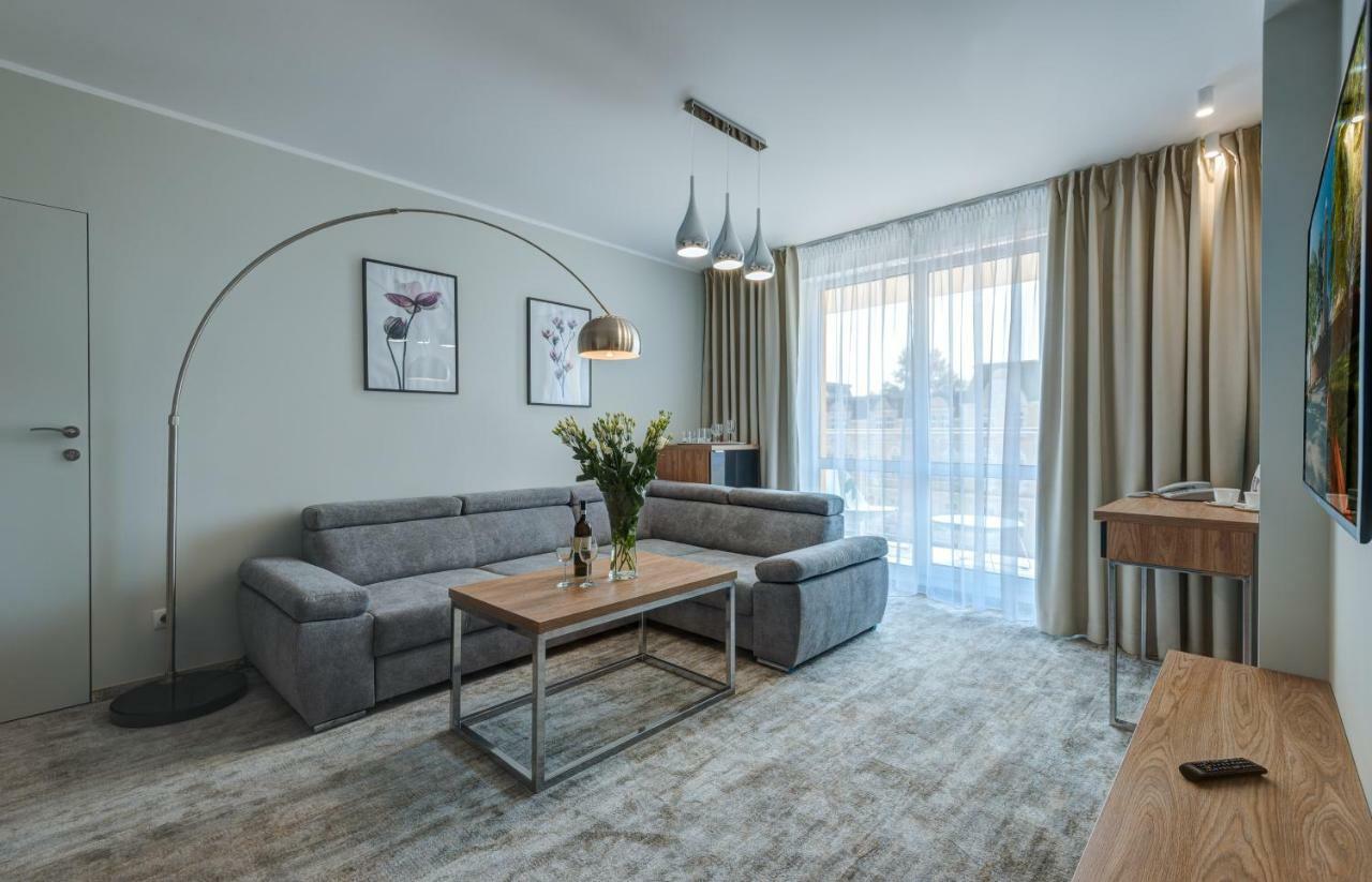 Hotel Zorza Колобжег Экстерьер фото